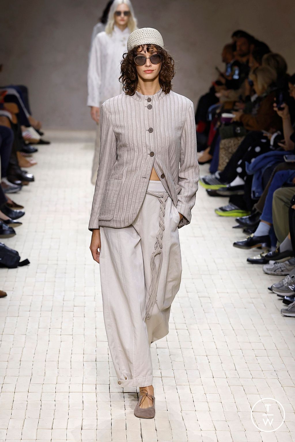 Fashion Week Milan Spring/Summer 2026 look 3 from the Emporio Armani collection womenswear