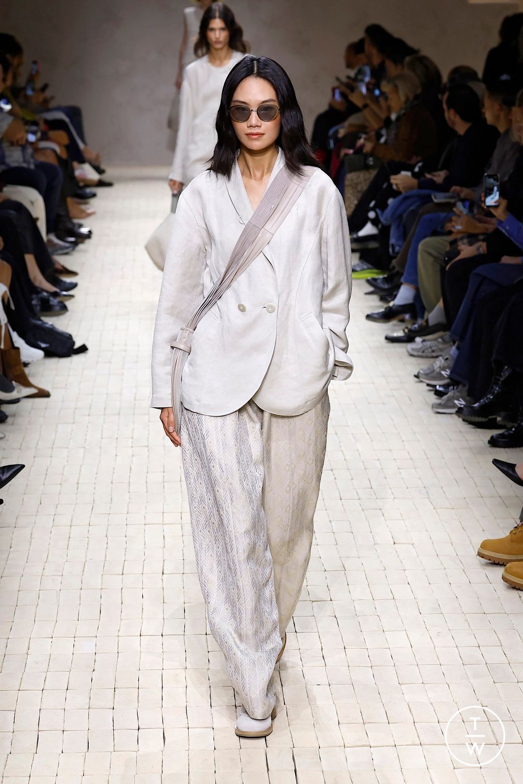 Fashion Week Milan Spring/Summer 2026 look 5 from the Emporio Armani collection womenswear