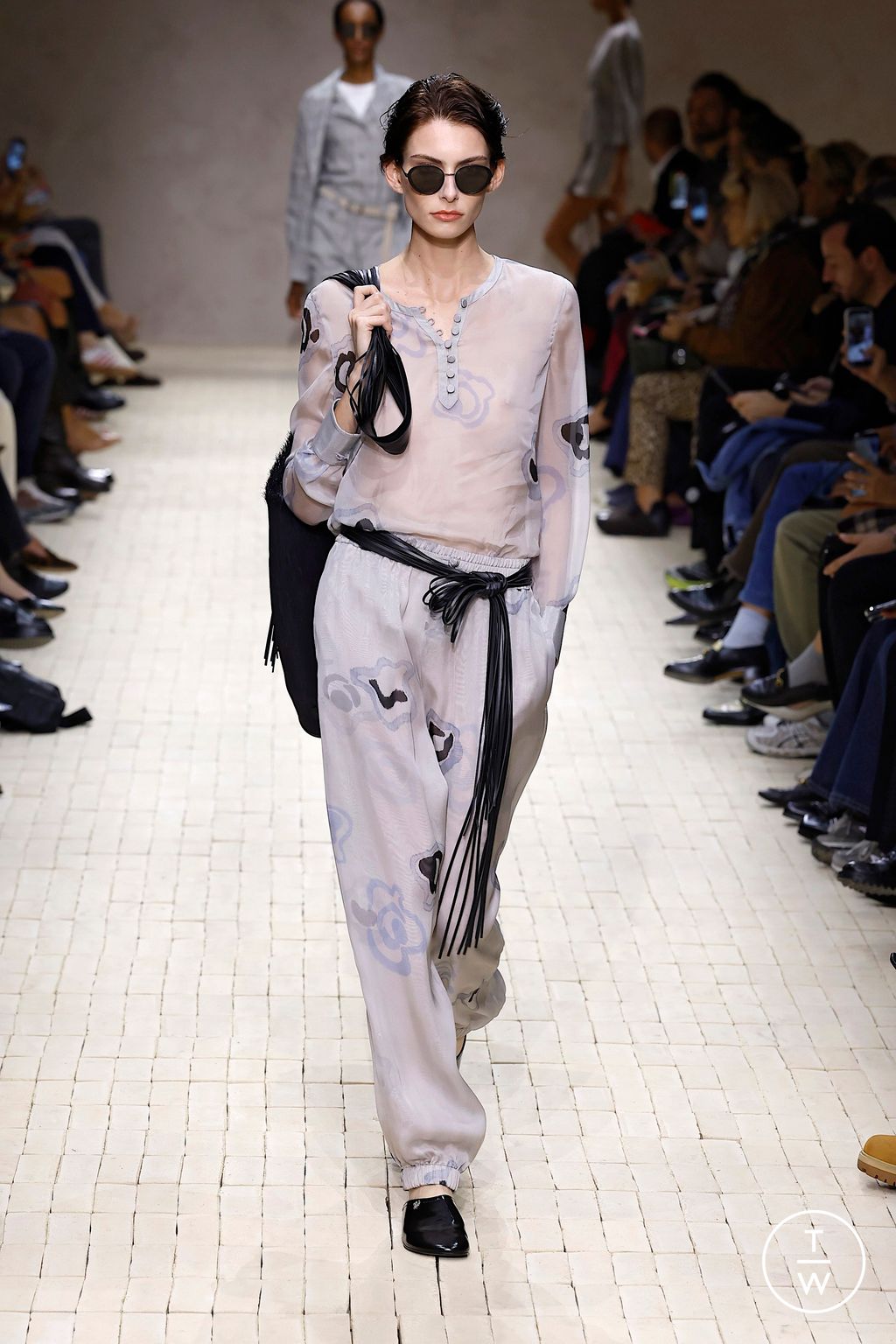 Fashion Week Milan Spring/Summer 2026 look 17 from the Emporio Armani collection 女装