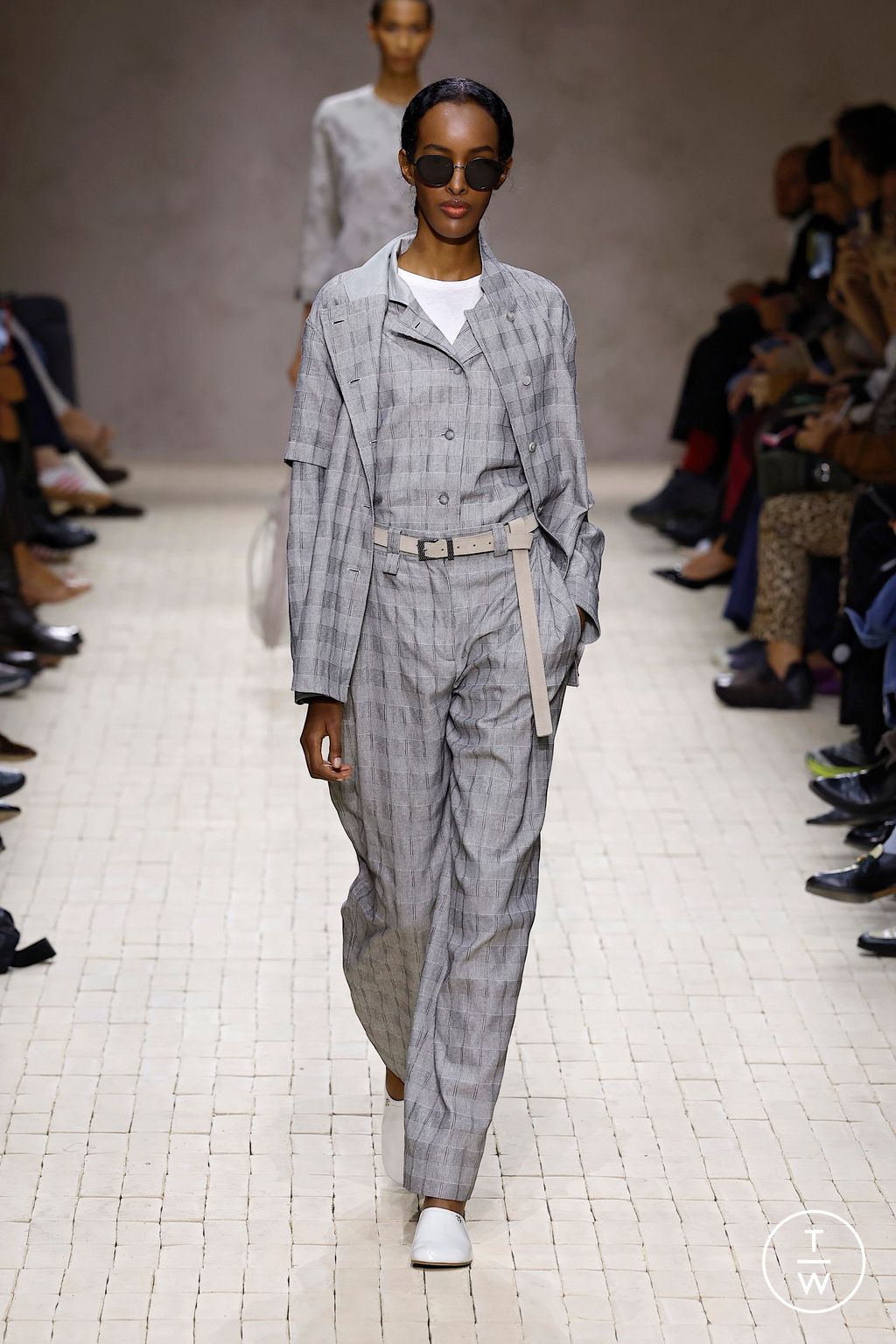 Fashion Week Milan Spring/Summer 2026 look 18 from the Emporio Armani collection womenswear