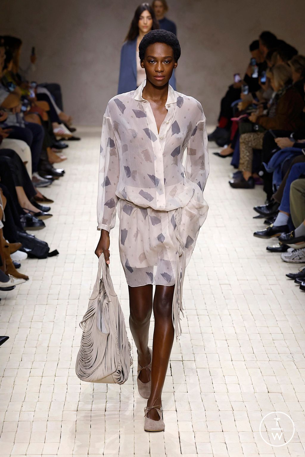 Fashion Week Milan Spring/Summer 2026 look 21 from the Emporio Armani collection womenswear