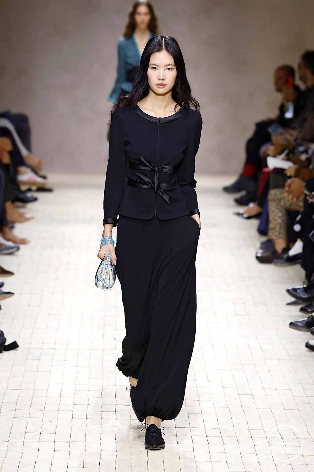 Fashion Week Milan Spring/Summer 2026 look 60 from the Emporio Armani collection 女装