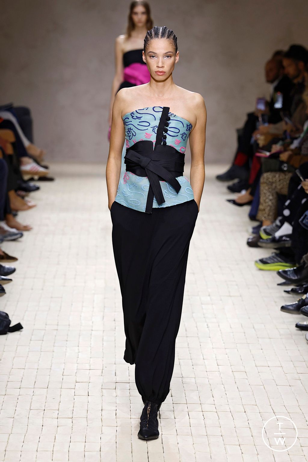 Fashion Week Milan Spring/Summer 2026 look 64 from the Emporio Armani collection 女装