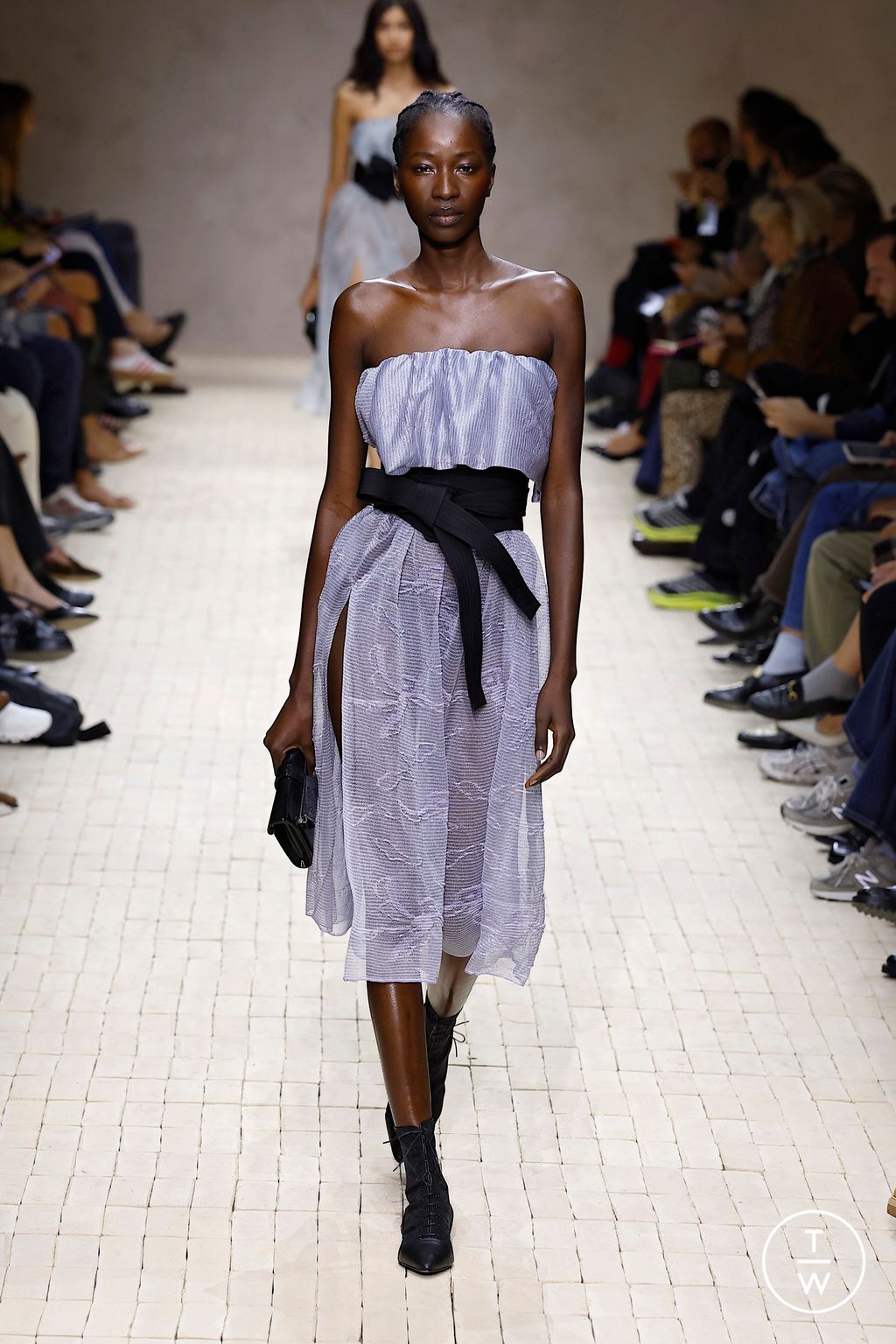 Fashion Week Milan Spring/Summer 2026 look 68 de la collection Emporio Armani womenswear