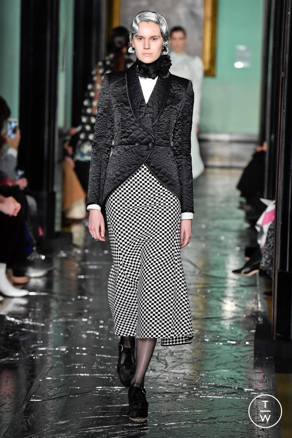 Fashion Week London Fall/Winter 2020 look 20 from the Erdem collection womenswear