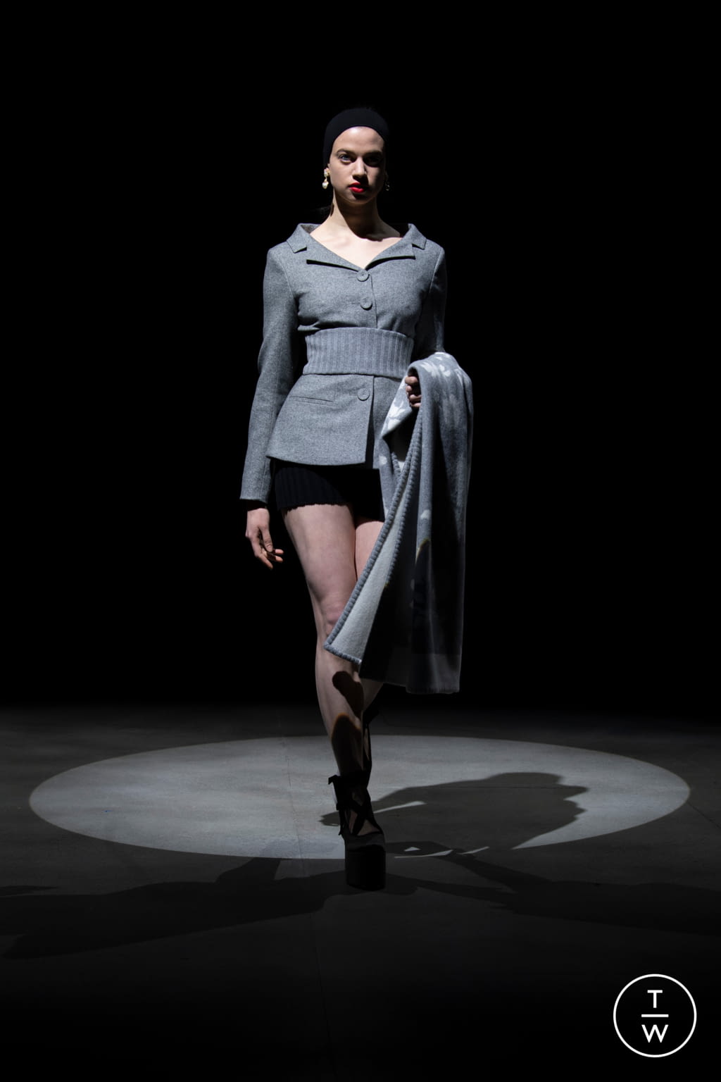 Fashion Week London Fall/Winter 2021 look 5 de la collection Erdem womenswear