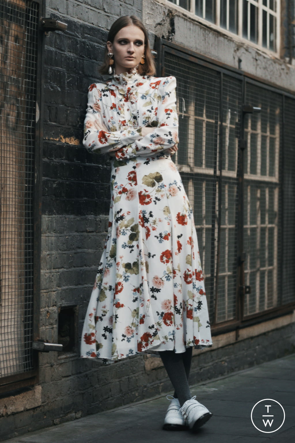 Fashion Week London Pre-Fall 2022 look 22 from the Erdem collection womenswear
