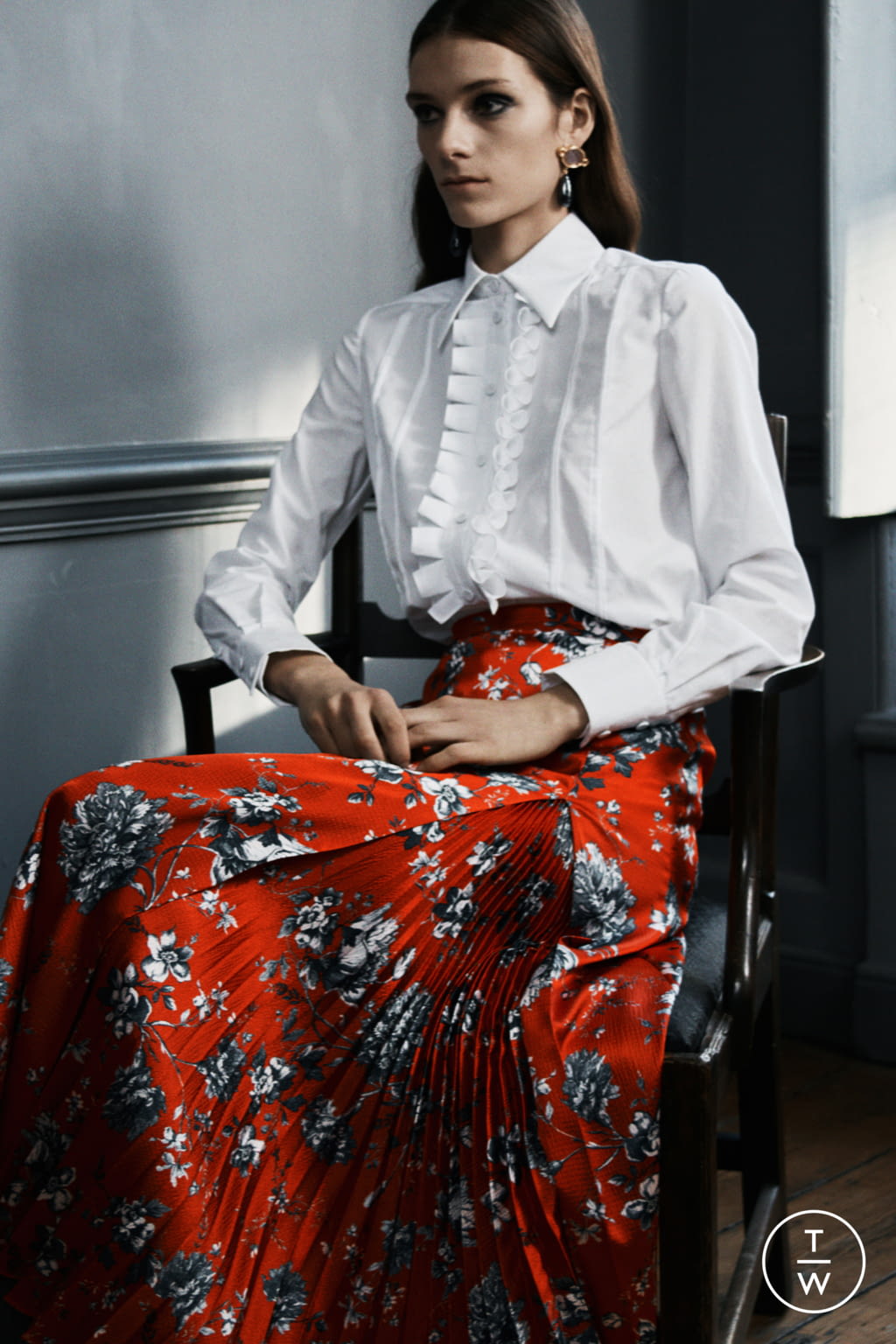 Fashion Week London Pre-Fall 2022 look 23 from the Erdem collection 女装