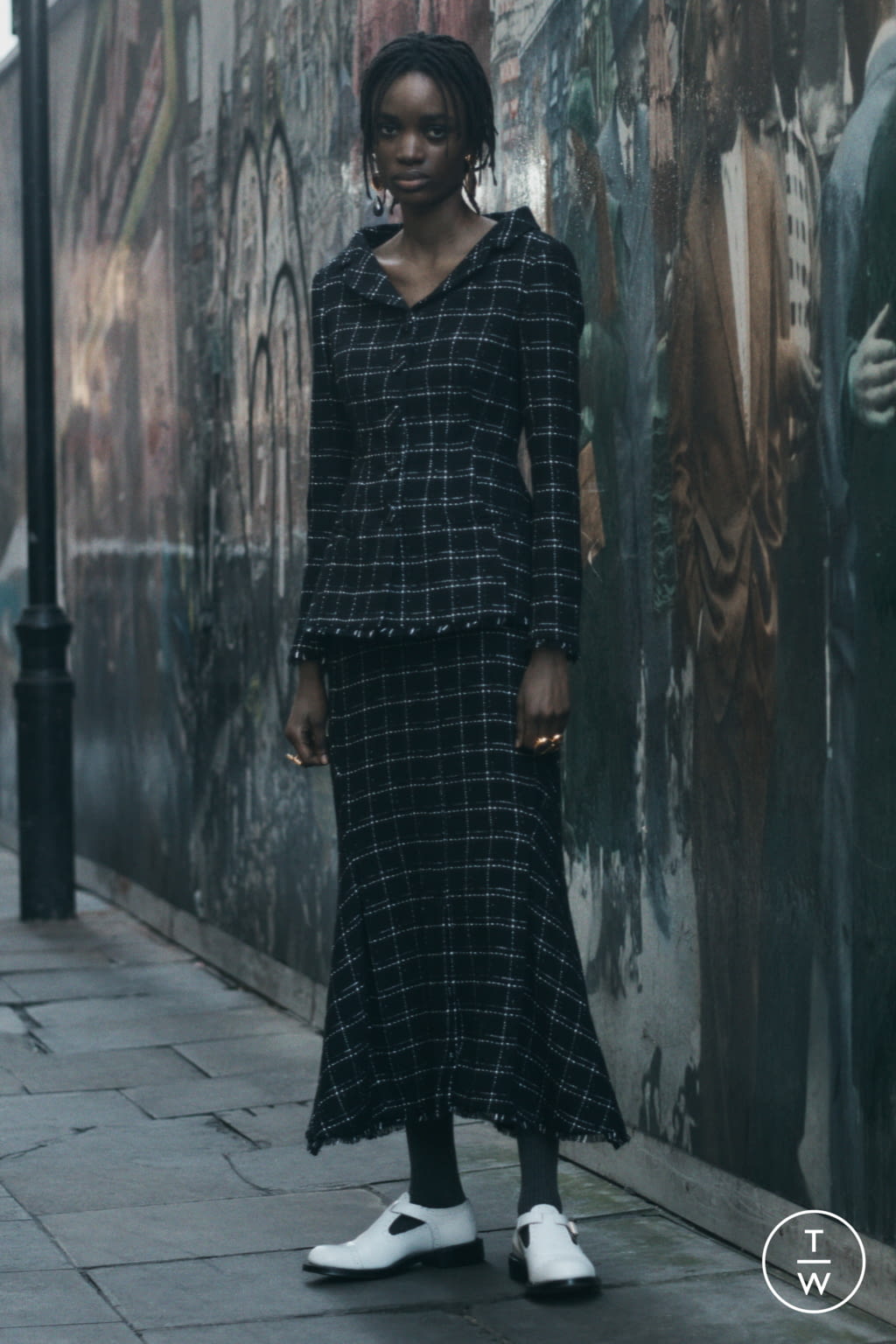 Fashion Week London Pre-Fall 2022 look 3 from the Erdem collection 女装