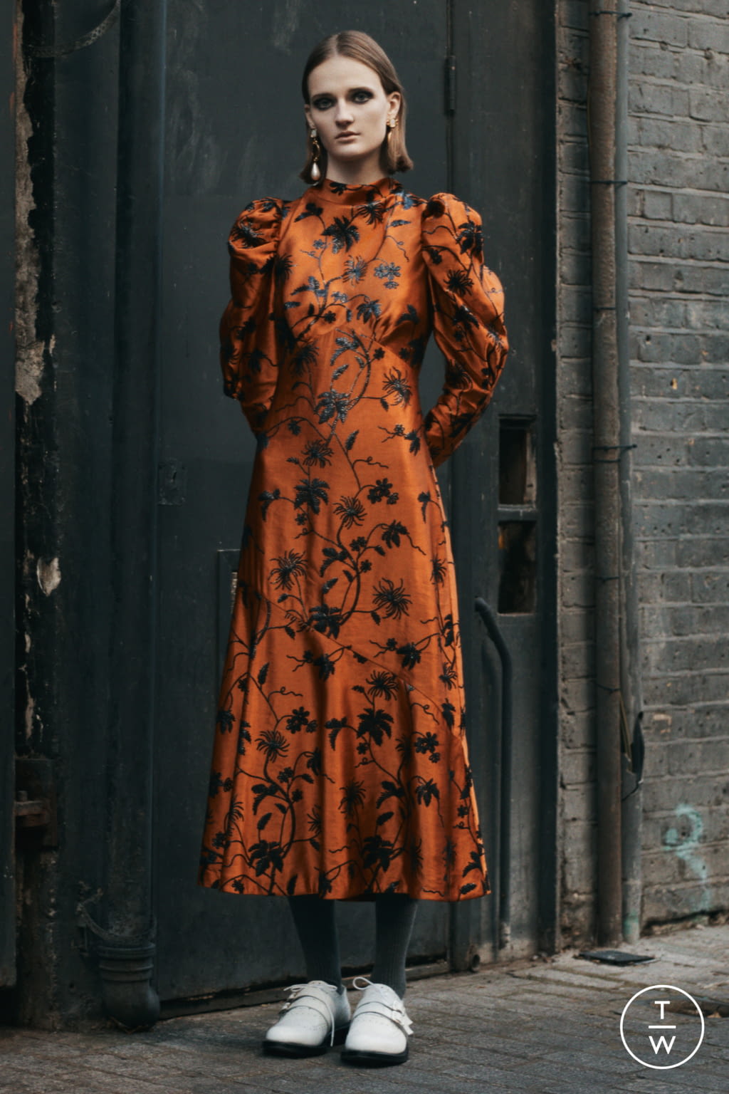 Fashion Week London Pre-Fall 2022 look 4 de la collection Erdem womenswear