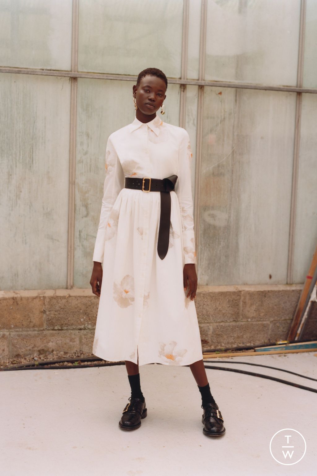 Fashion Week London Resort 2023 look 21 from the Erdem collection womenswear