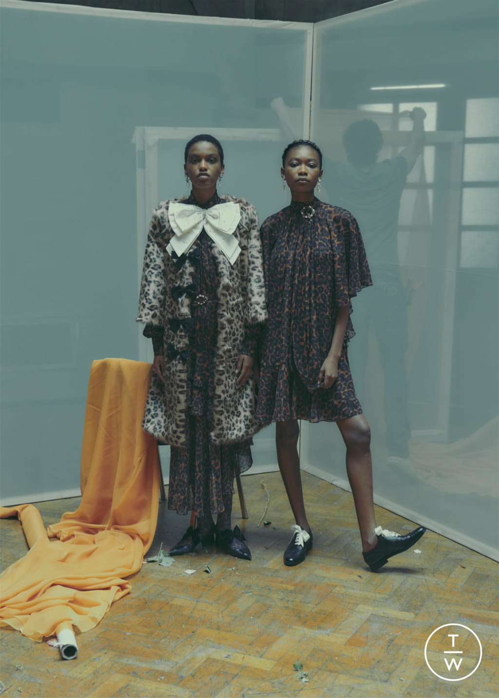 Fashion Week London Resort 2020 look 8 from the Erdem collection 女装
