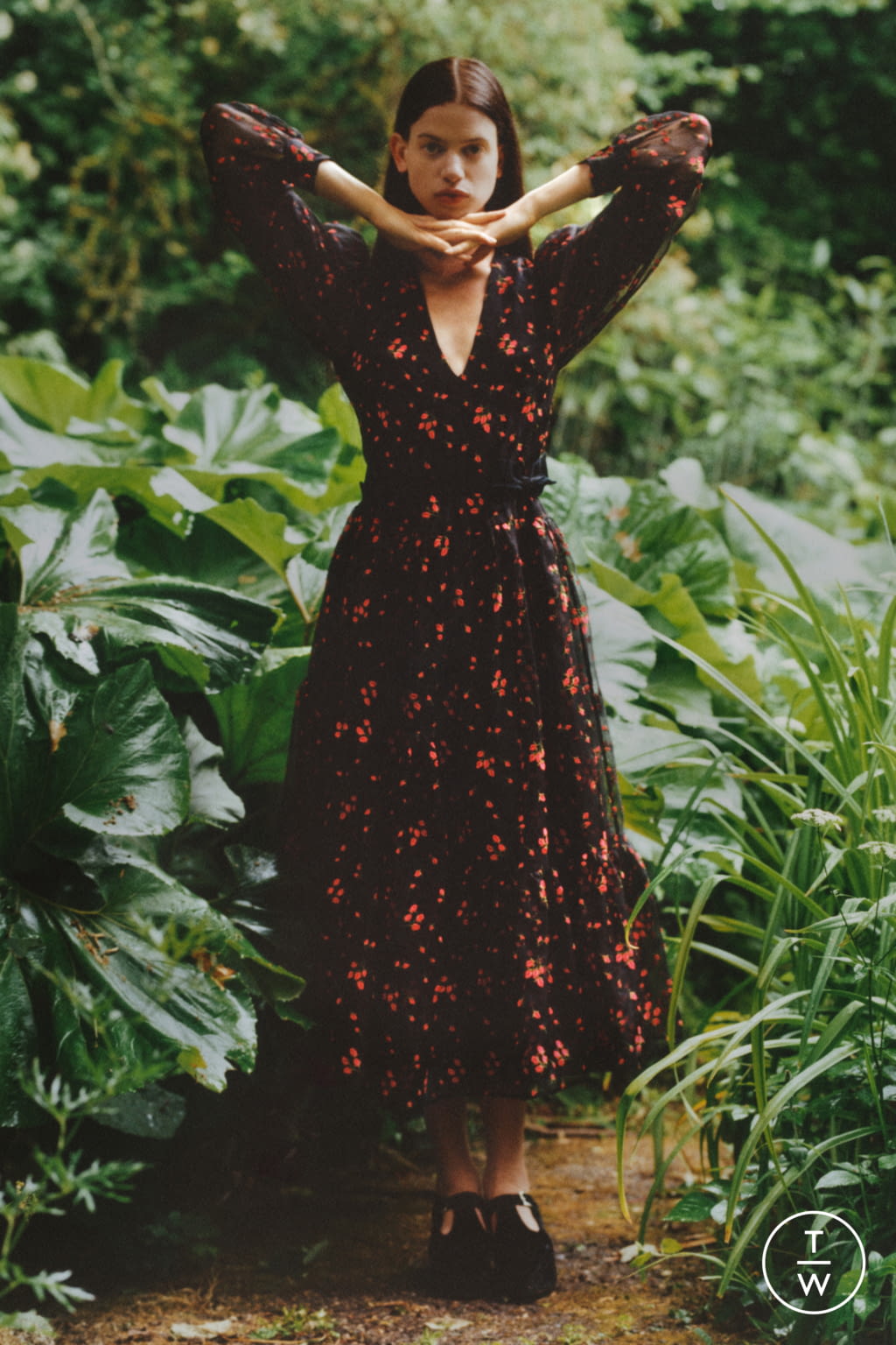 Fashion Week London Resort 2021 look 3 from the Erdem collection womenswear