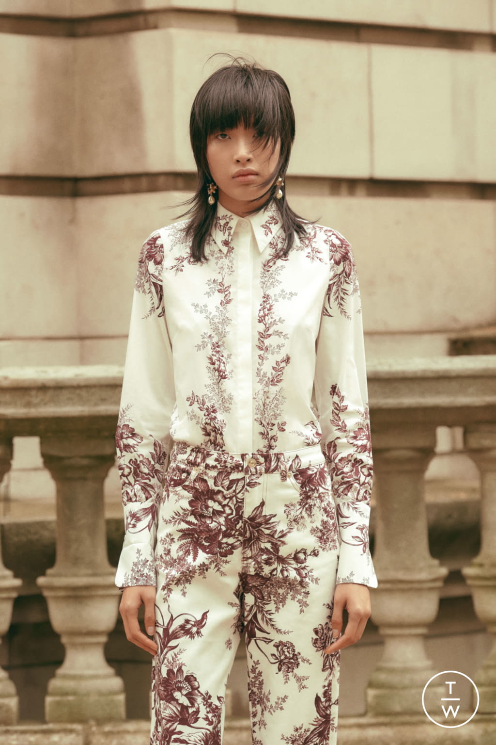Fashion Week London Resort 2022 look 14 from the Erdem collection 女装