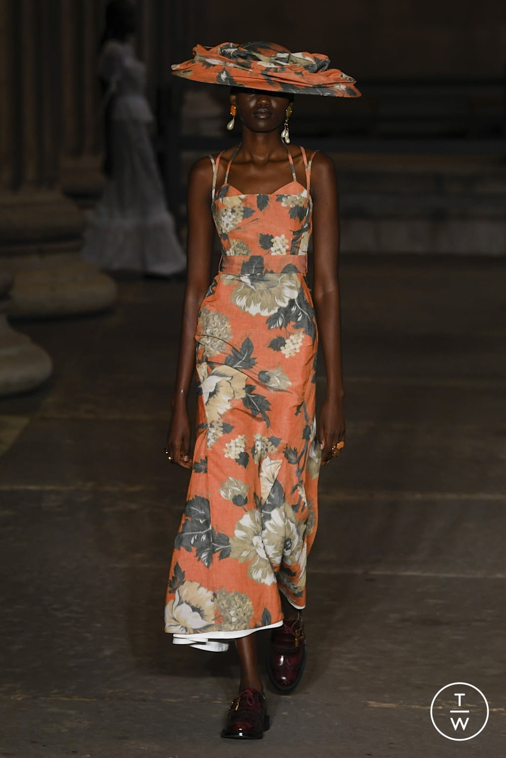 Fashion Week London Spring/Summer 2022 look 11 from the Erdem collection womenswear