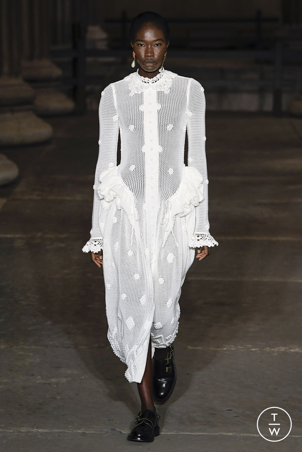 Fashion Week London Spring/Summer 2022 look 29 from the Erdem collection 女装