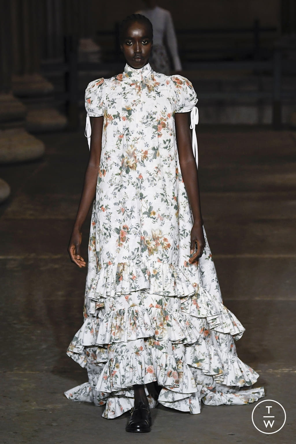 Fashion Week London Spring/Summer 2022 look 39 from the Erdem collection womenswear