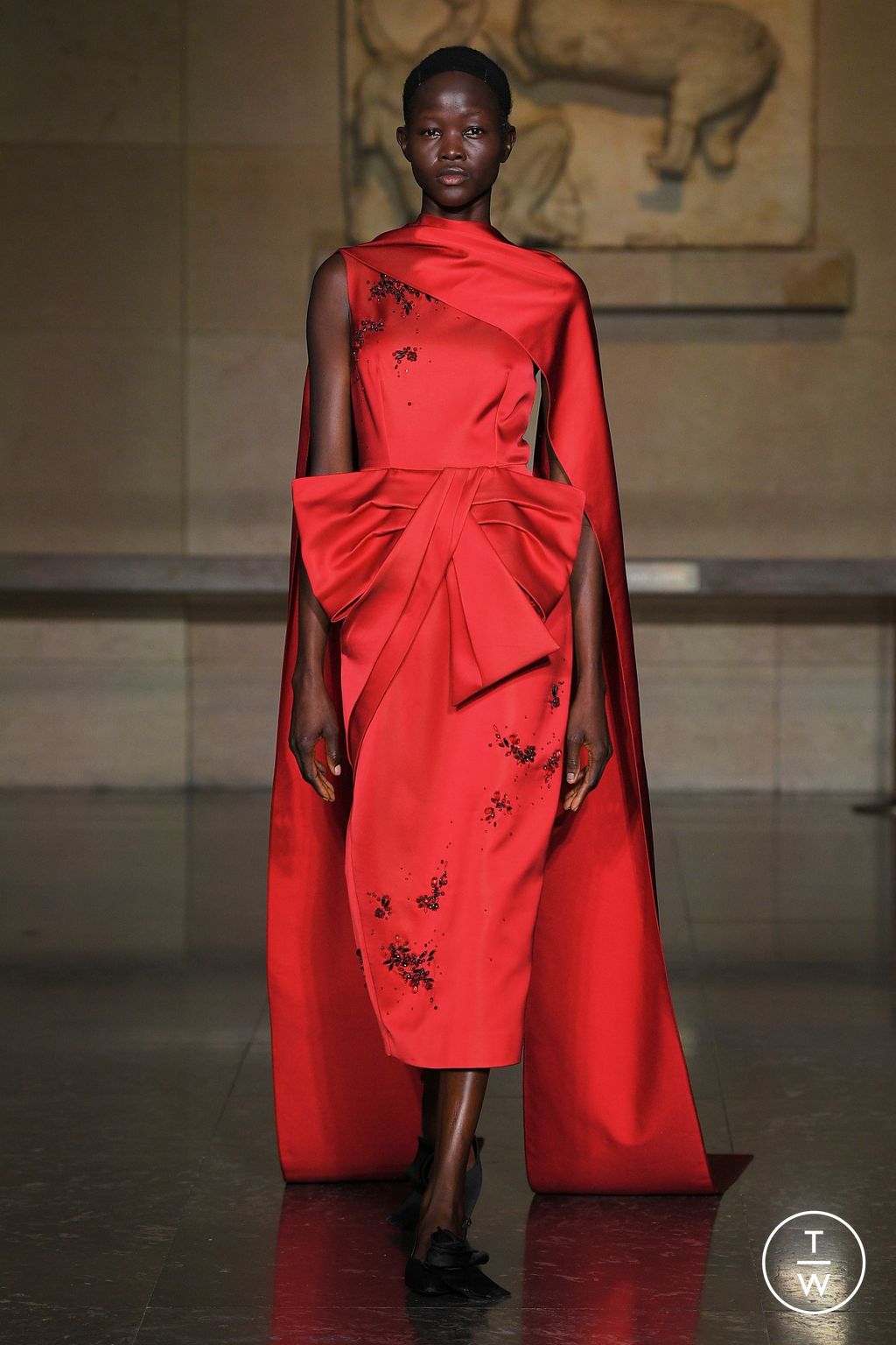 Fashion Week London Fall/Winter 2024 look 46 from the Erdem collection 女装