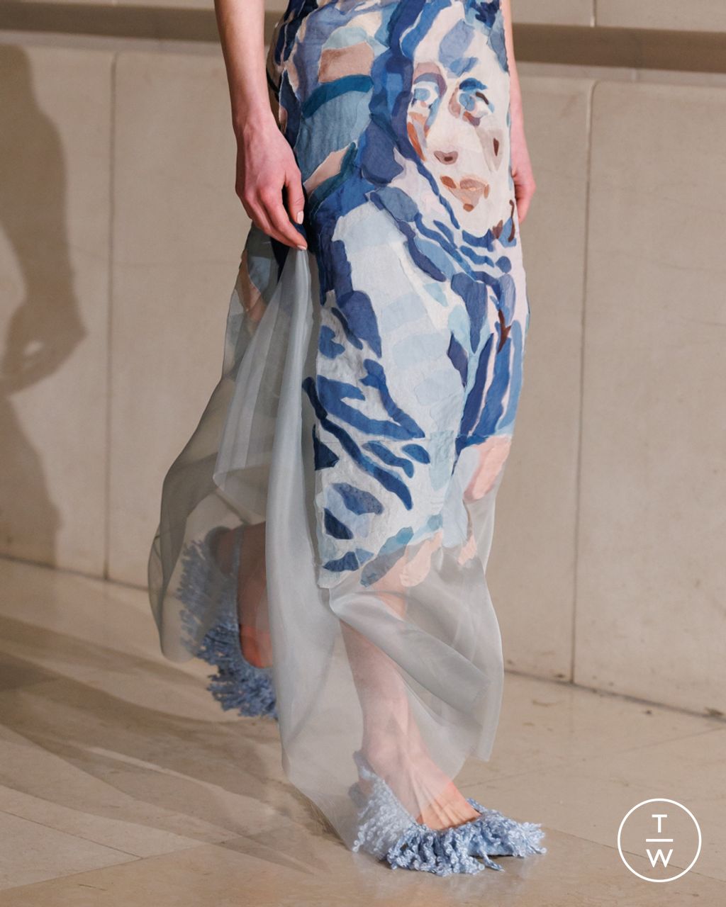 Fashion Week London Fall/Winter 2025 look 61 de la collection Erdem womenswear accessories