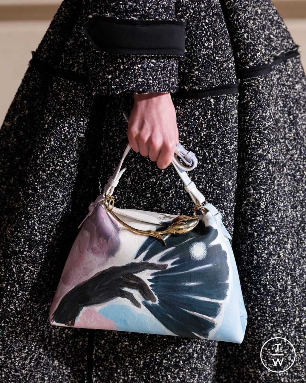 Fashion Week London Fall/Winter 2025 look 36 de la collection Erdem womenswear accessories