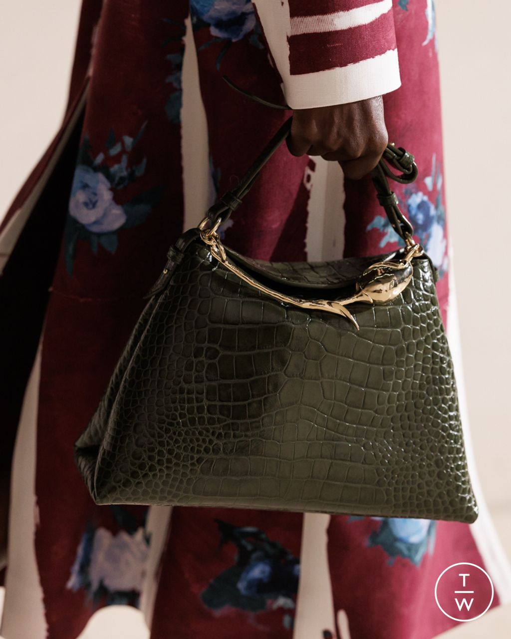 Fashion Week London Fall/Winter 2025 look 47 from the Erdem collection womenswear accessories