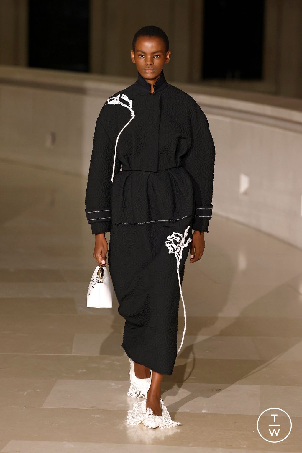 Fashion Week London Fall/Winter 2025 look 3 from the Erdem collection womenswear