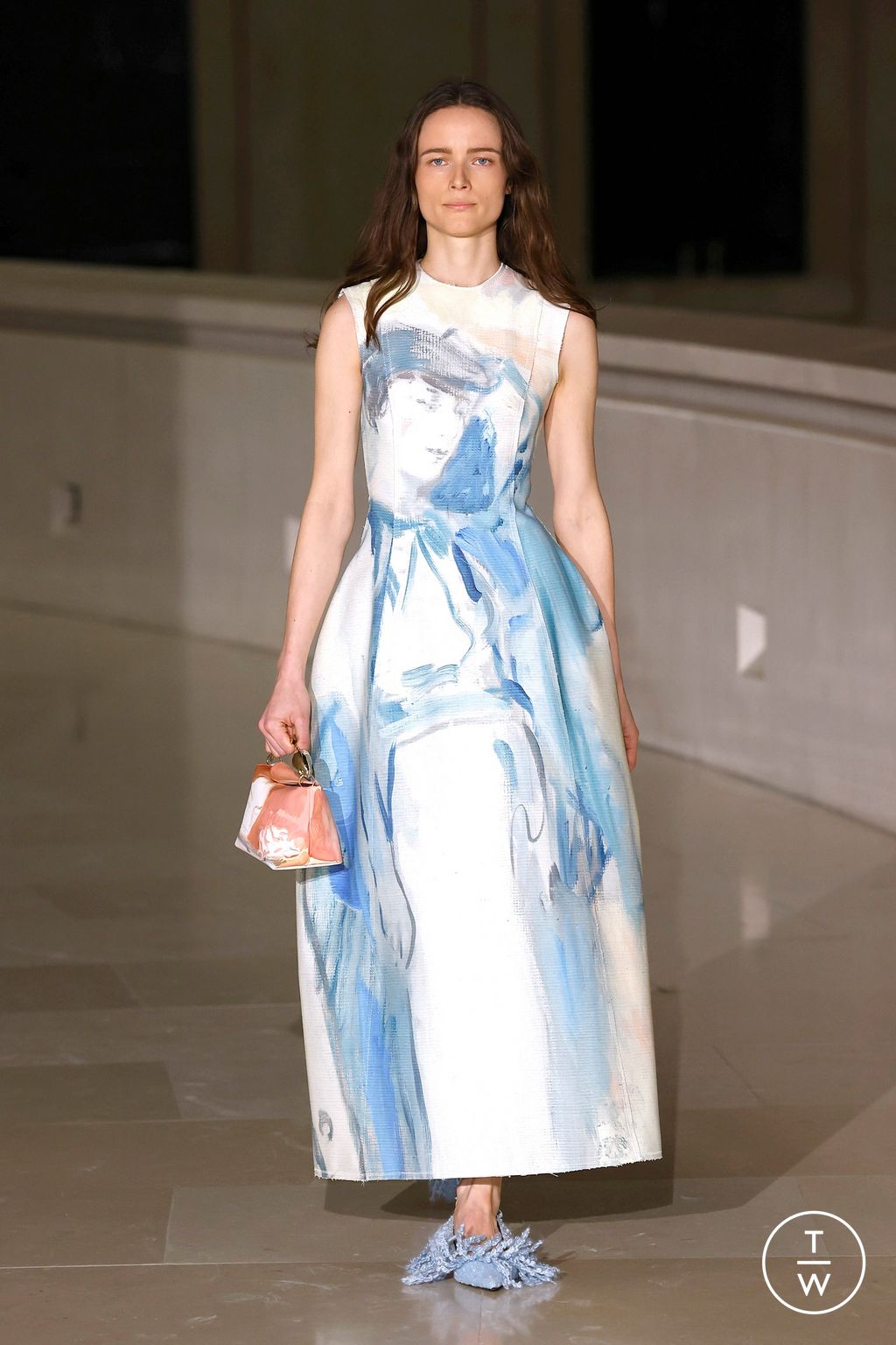 Fashion Week London Fall/Winter 2025 look 6 from the Erdem collection 女装