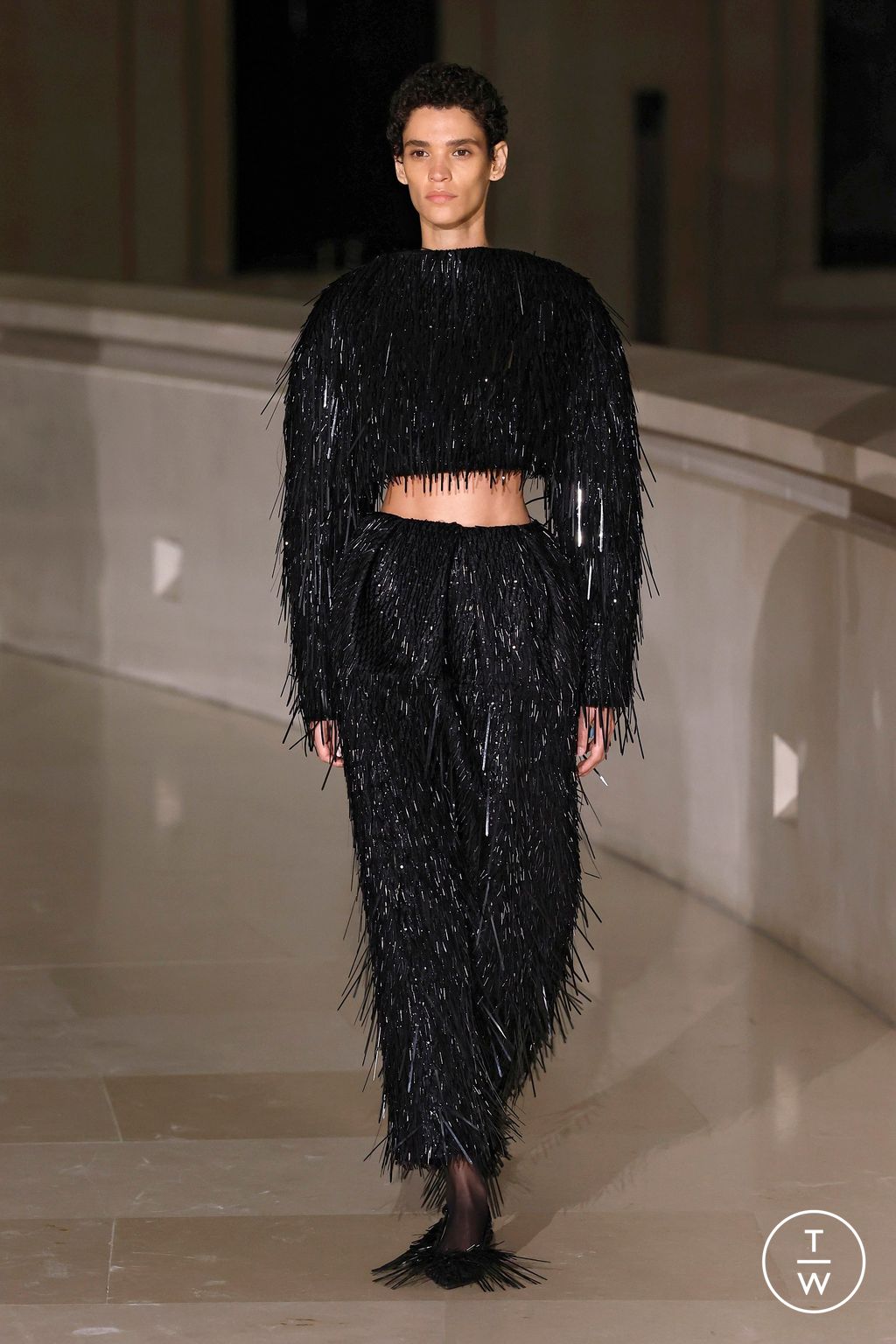 Fashion Week London Fall/Winter 2025 look 9 from the Erdem collection womenswear