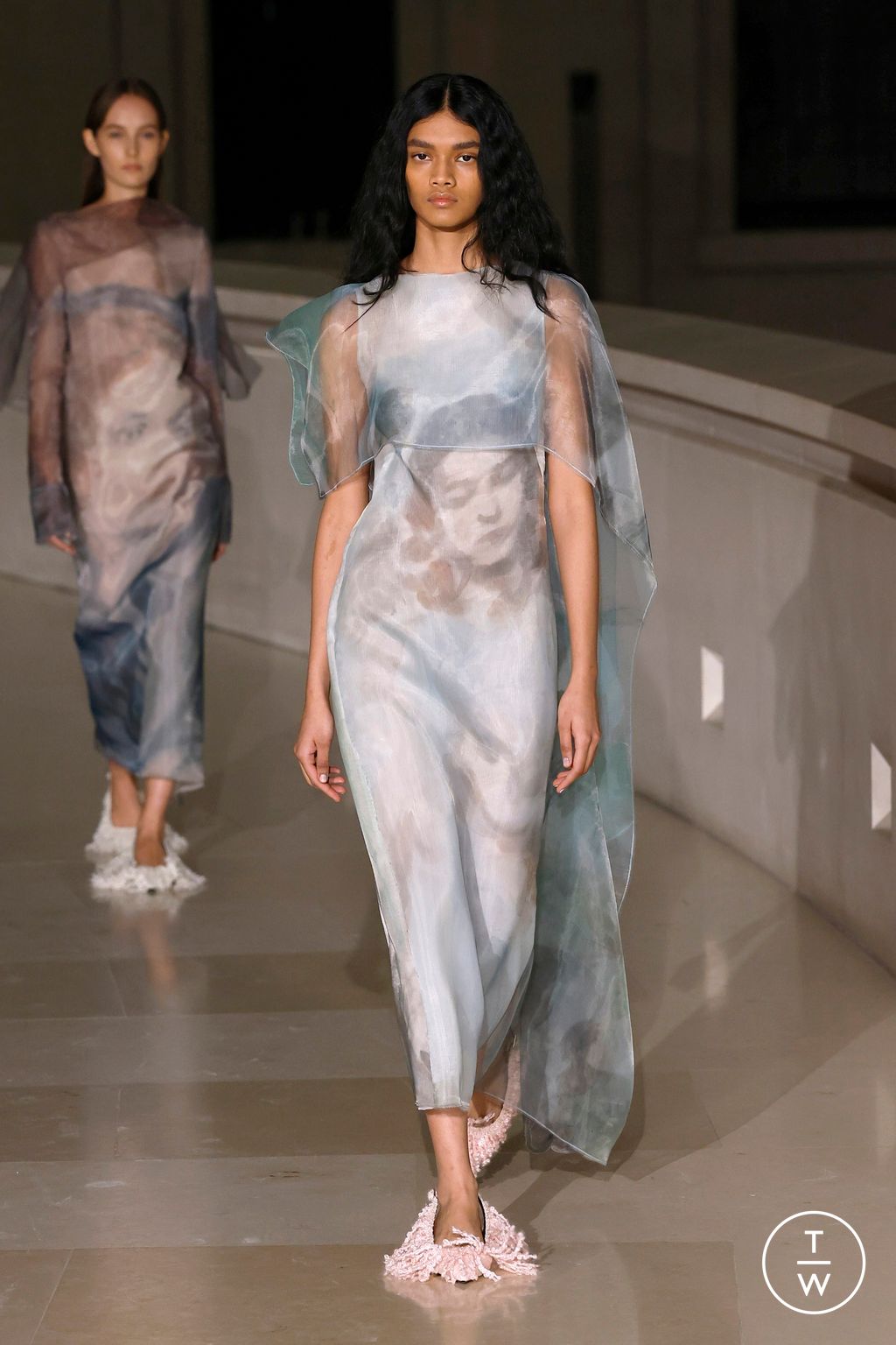 Fashion Week London Fall/Winter 2025 look 11 from the Erdem collection womenswear