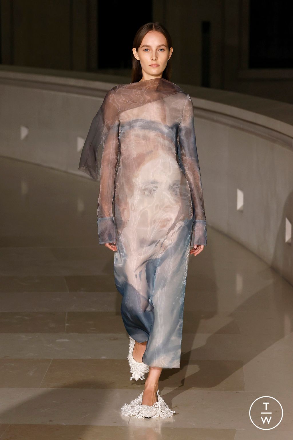 Fashion Week London Fall/Winter 2025 look 12 from the Erdem collection womenswear