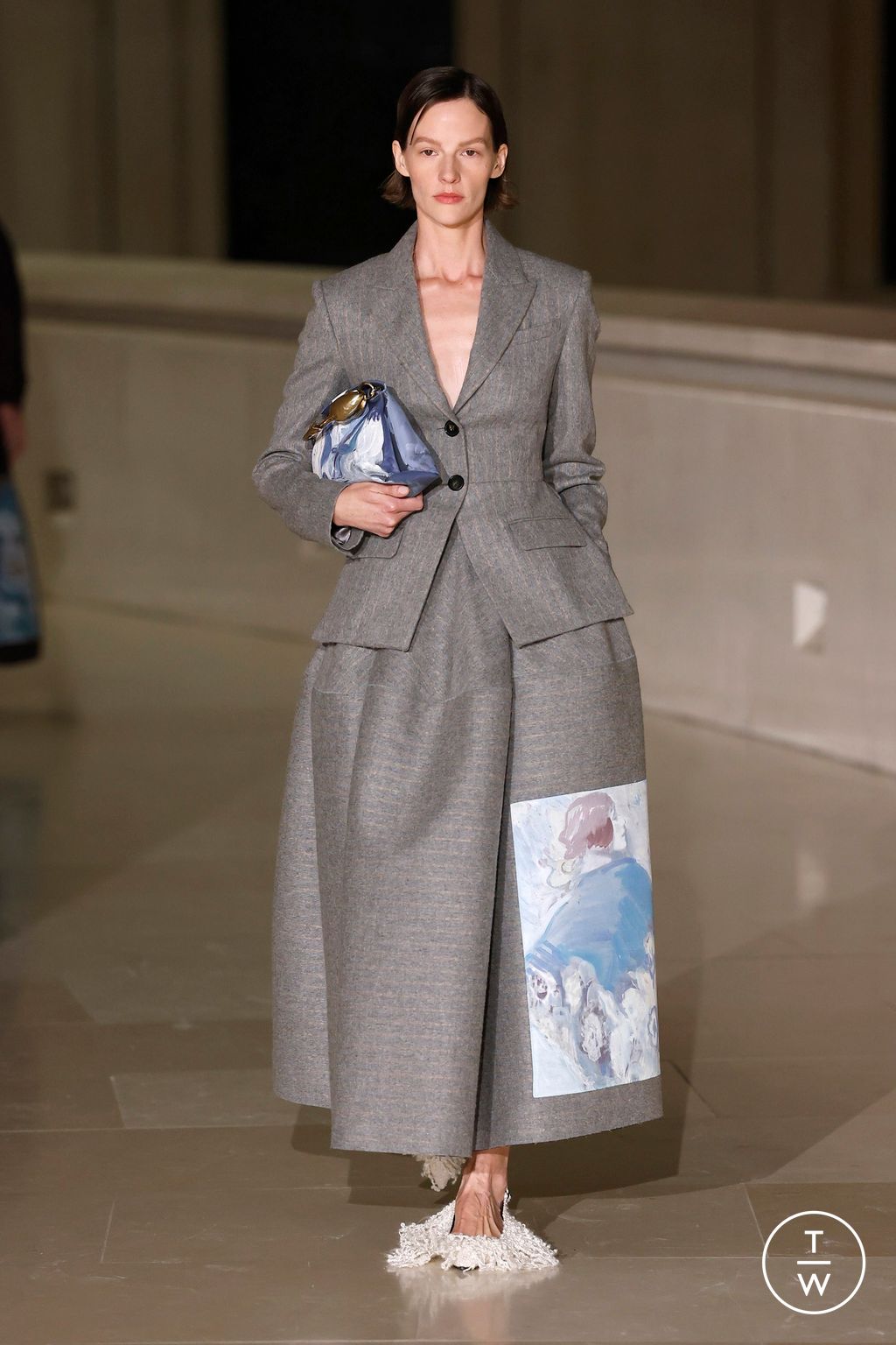 Fashion Week London Fall/Winter 2025 look 13 from the Erdem collection womenswear
