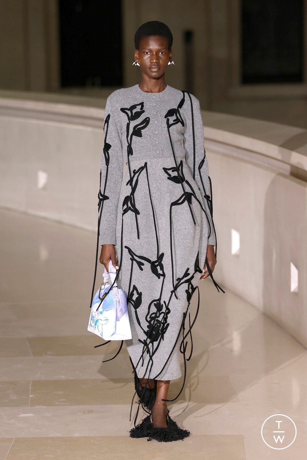 Fashion Week London Fall/Winter 2025 look 16 from the Erdem collection womenswear
