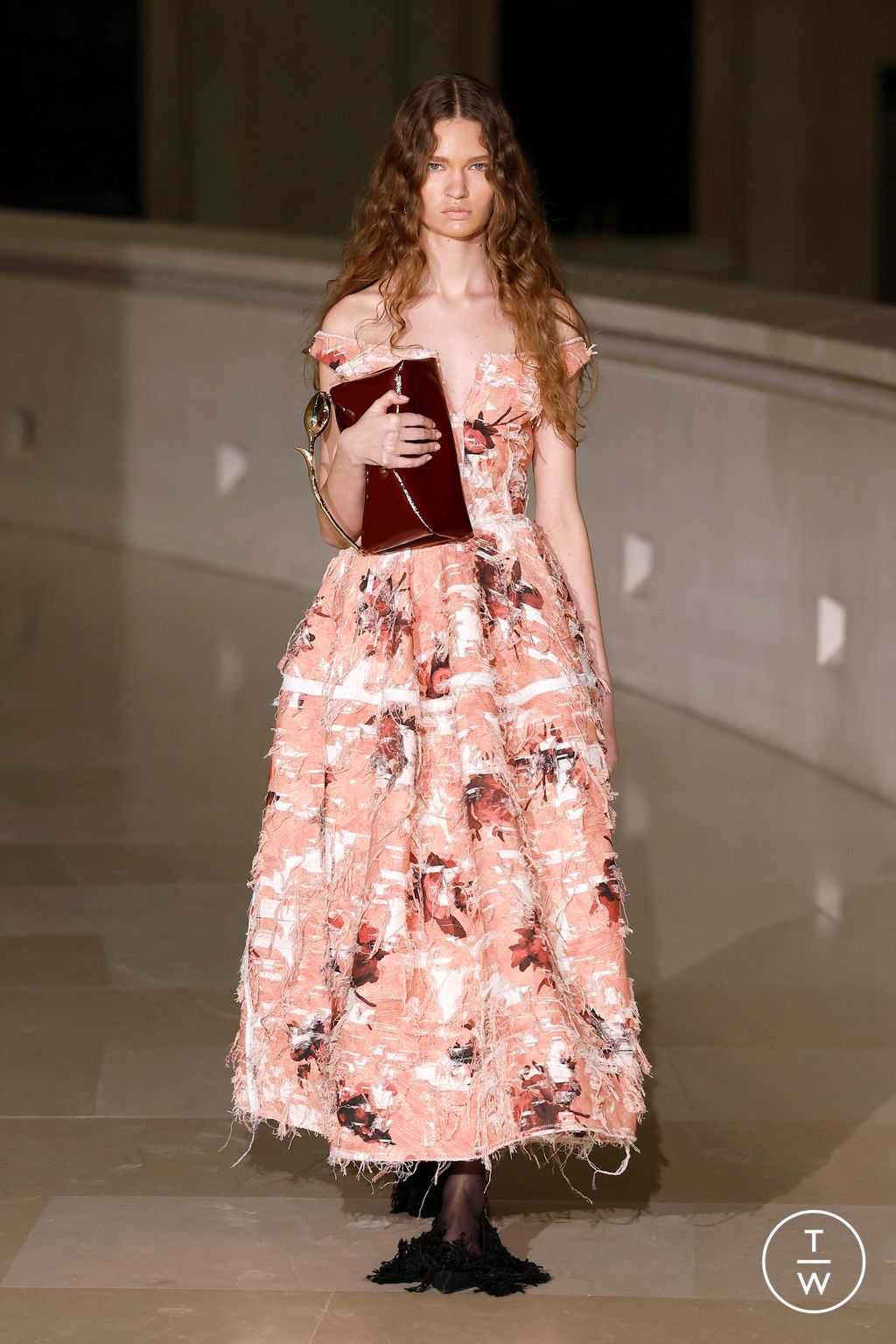 Fashion Week London Fall/Winter 2025 look 28 from the Erdem collection womenswear