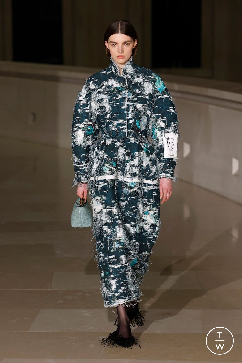 Fashion Week London Fall/Winter 2025 look 29 from the Erdem collection 女装