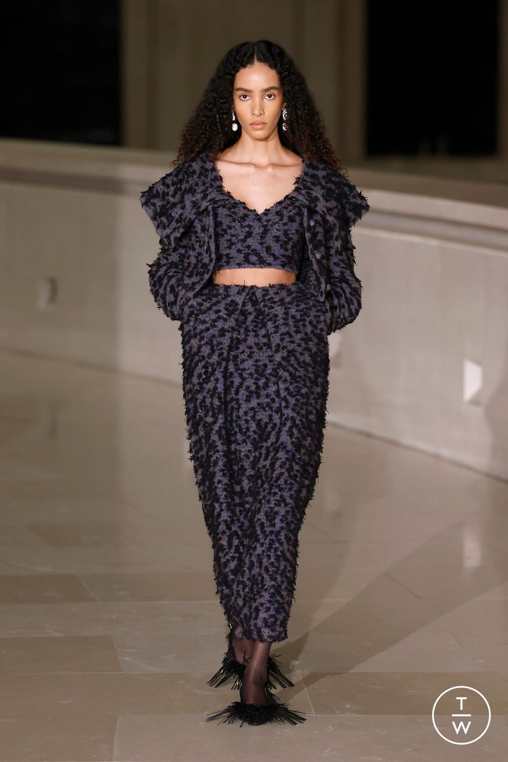 Fashion Week London Fall/Winter 2025 look 34 from the Erdem collection womenswear