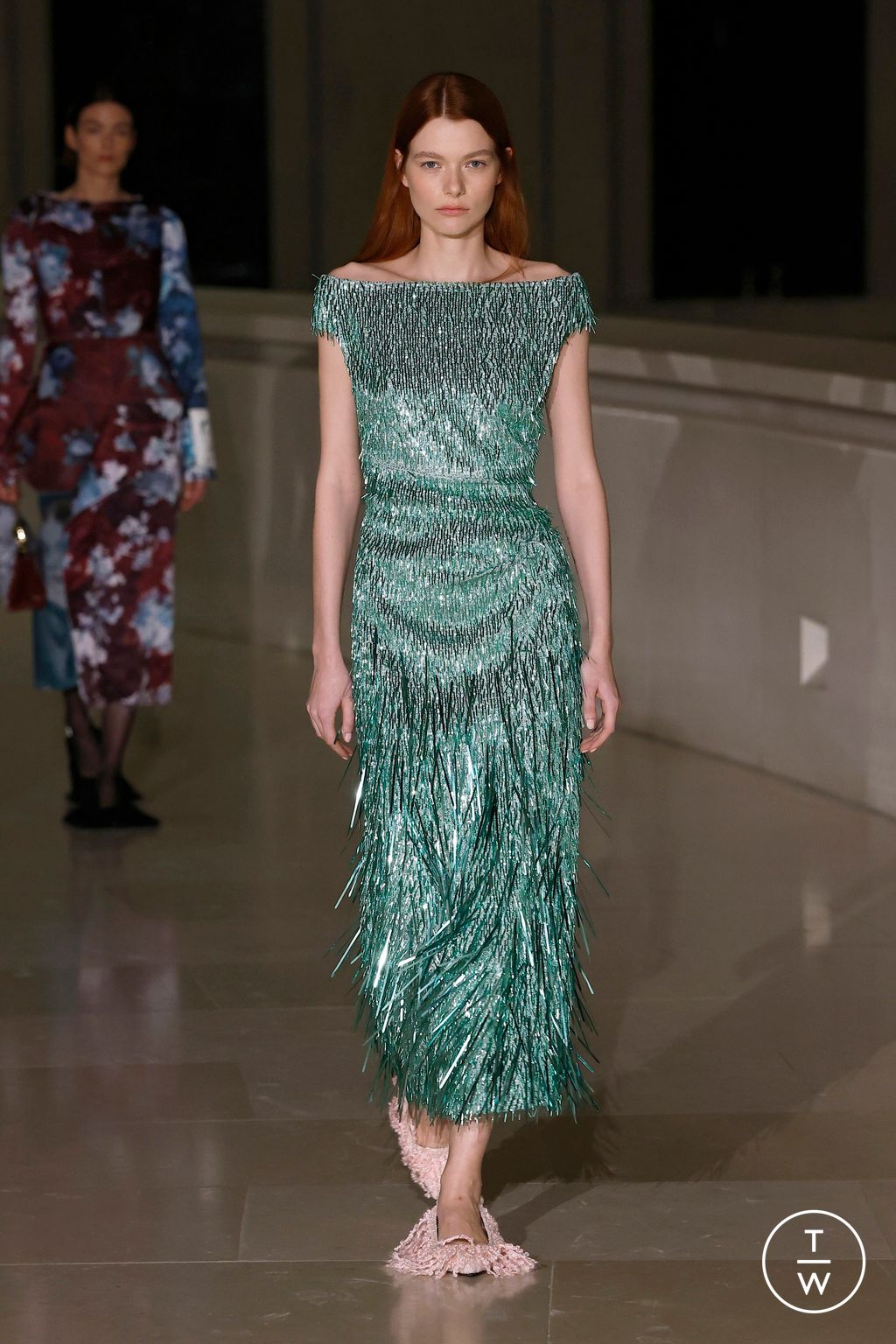 Fashion Week London Fall/Winter 2025 look 36 from the Erdem collection womenswear