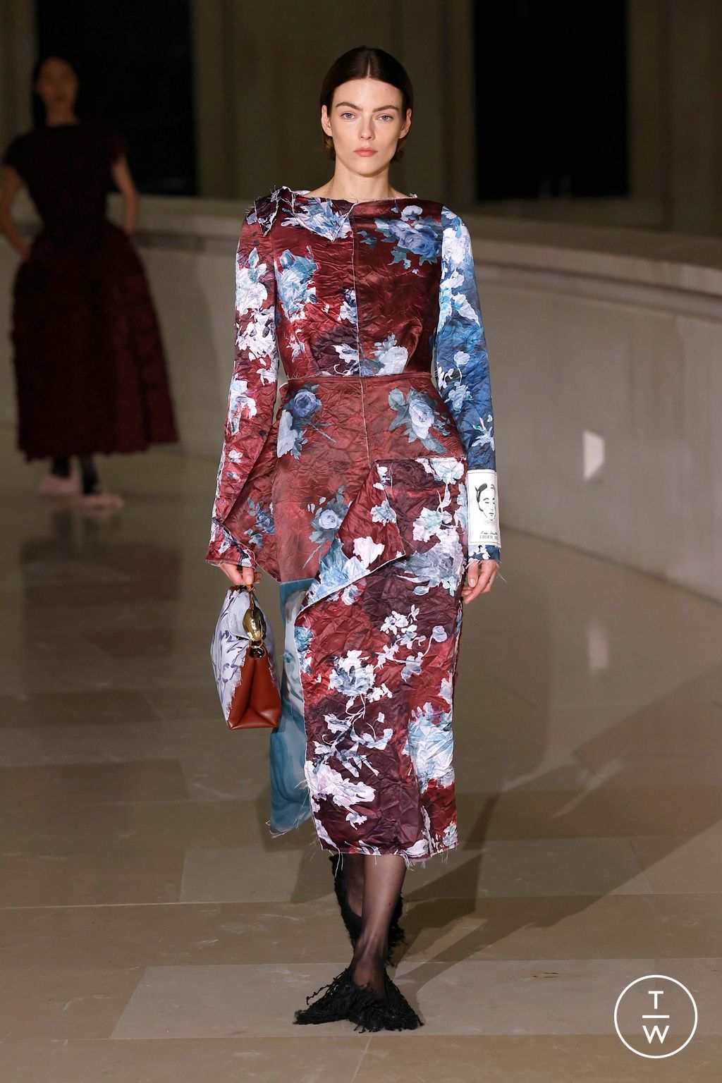 Fashion Week London Fall/Winter 2025 look 37 from the Erdem collection womenswear