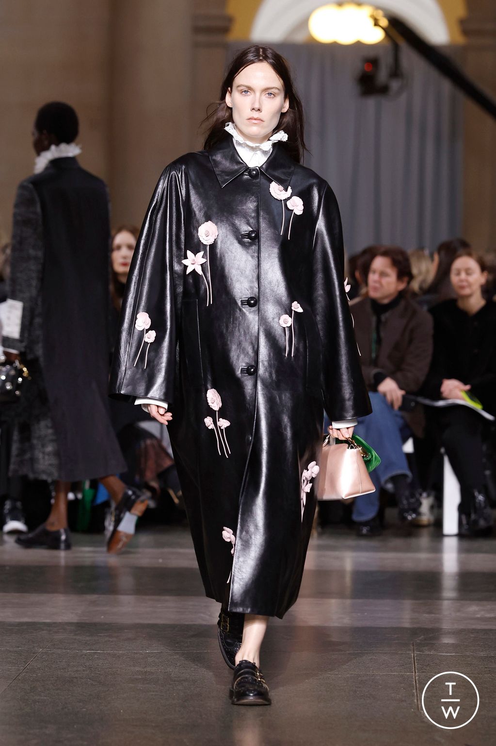 Fashion Week London Fall/Winter 2026 look 6 de la collection Erdem womenswear