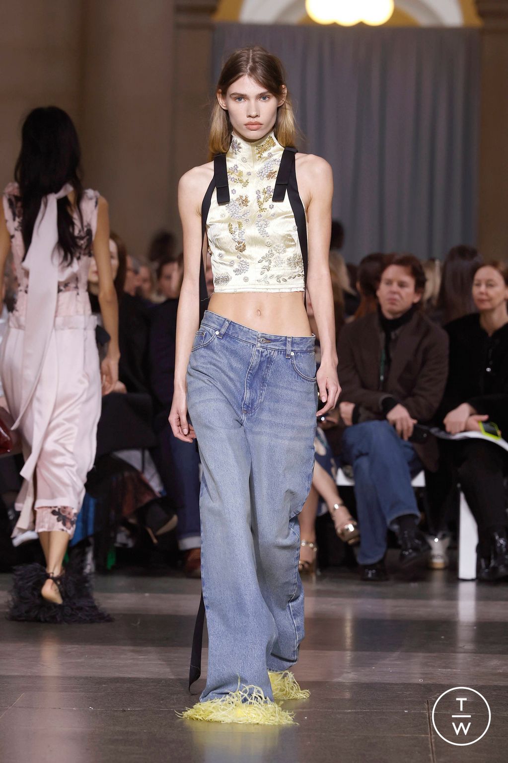 Fashion Week London Fall/Winter 2026 look 17 from the Erdem collection womenswear