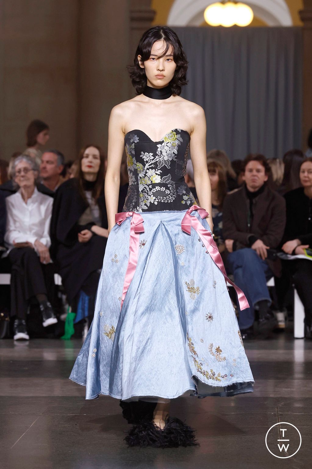 Fashion Week London Fall/Winter 2026 look 23 from the Erdem collection 女装