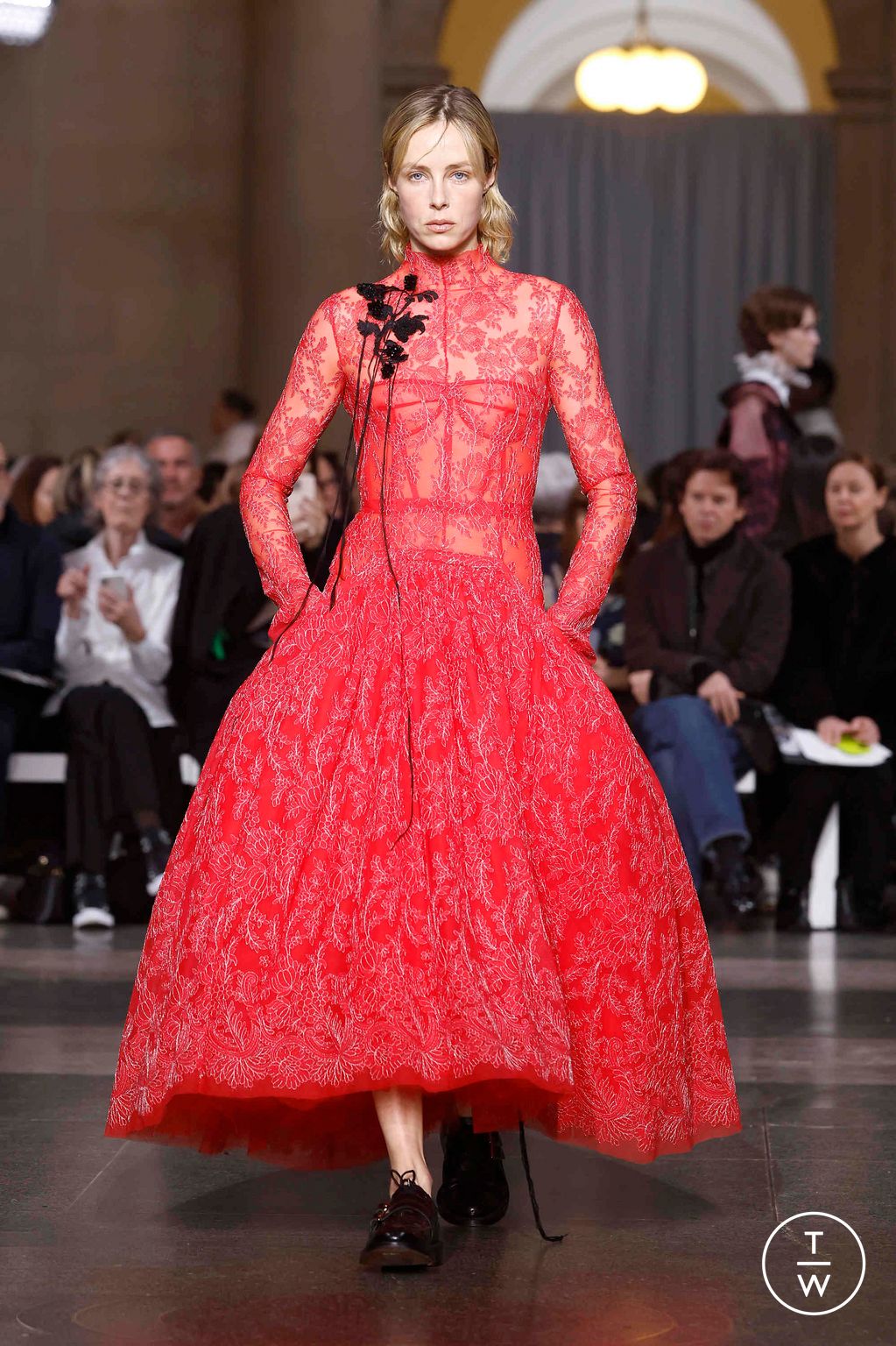 Fashion Week London Fall/Winter 2026 look 31 from the Erdem collection 女装