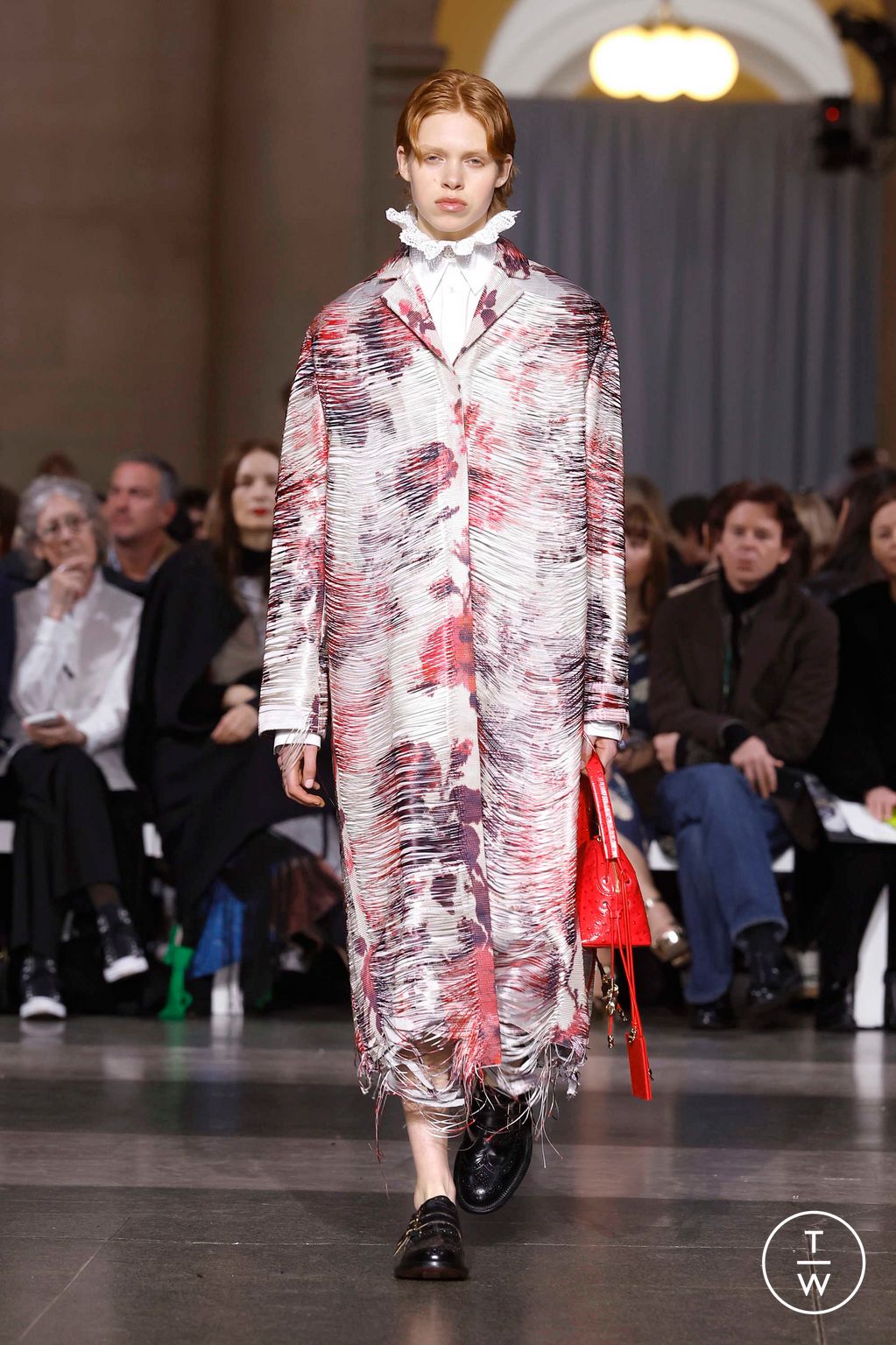 Fashion Week London Fall/Winter 2026 look 33 from the Erdem collection 女装
