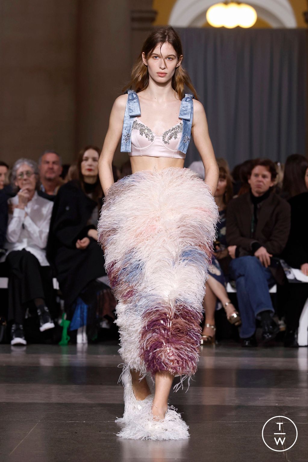 Fashion Week London Fall/Winter 2026 look 34 de la collection Erdem womenswear