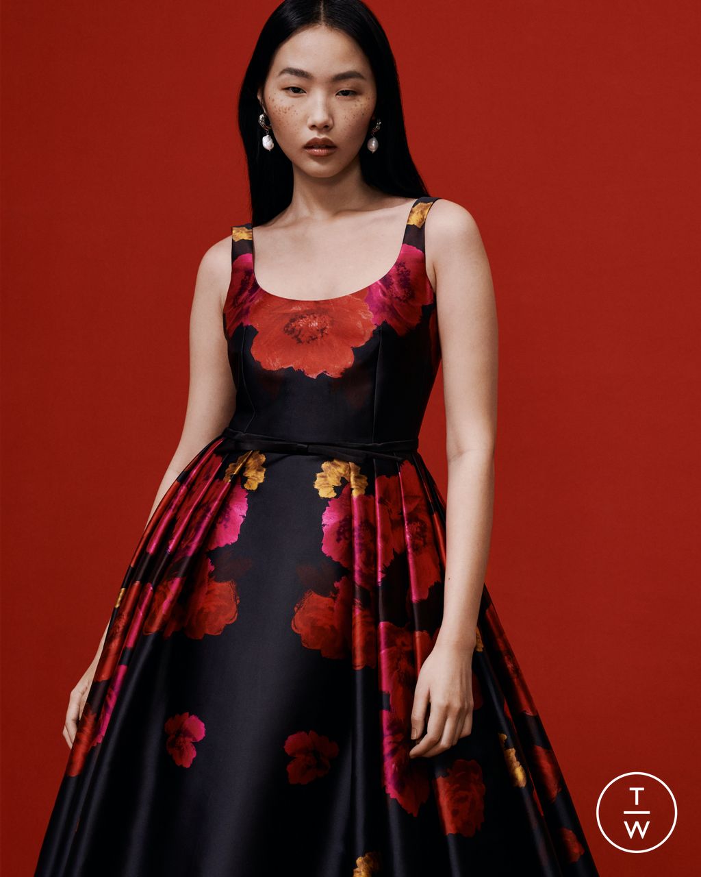 Fashion Week London Pre-Fall 2024 look 34 from the Erdem collection 女装