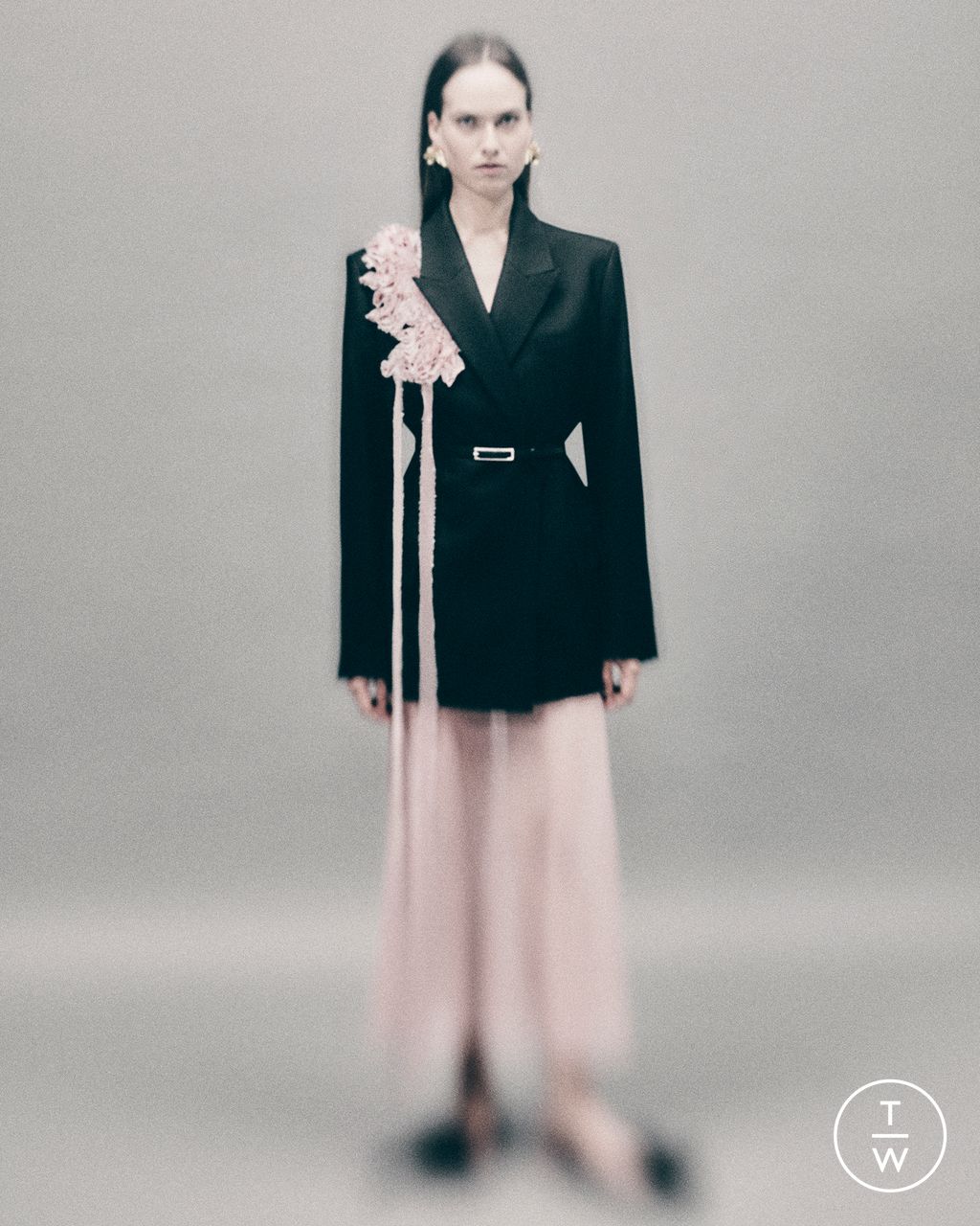 Fashion Week London Pre-Fall 2025 look 10 from the Erdem collection womenswear