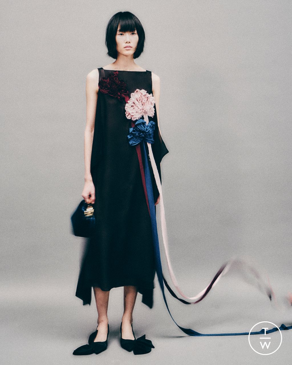 Fashion Week London Pre-Fall 2025 look 15 from the Erdem collection womenswear