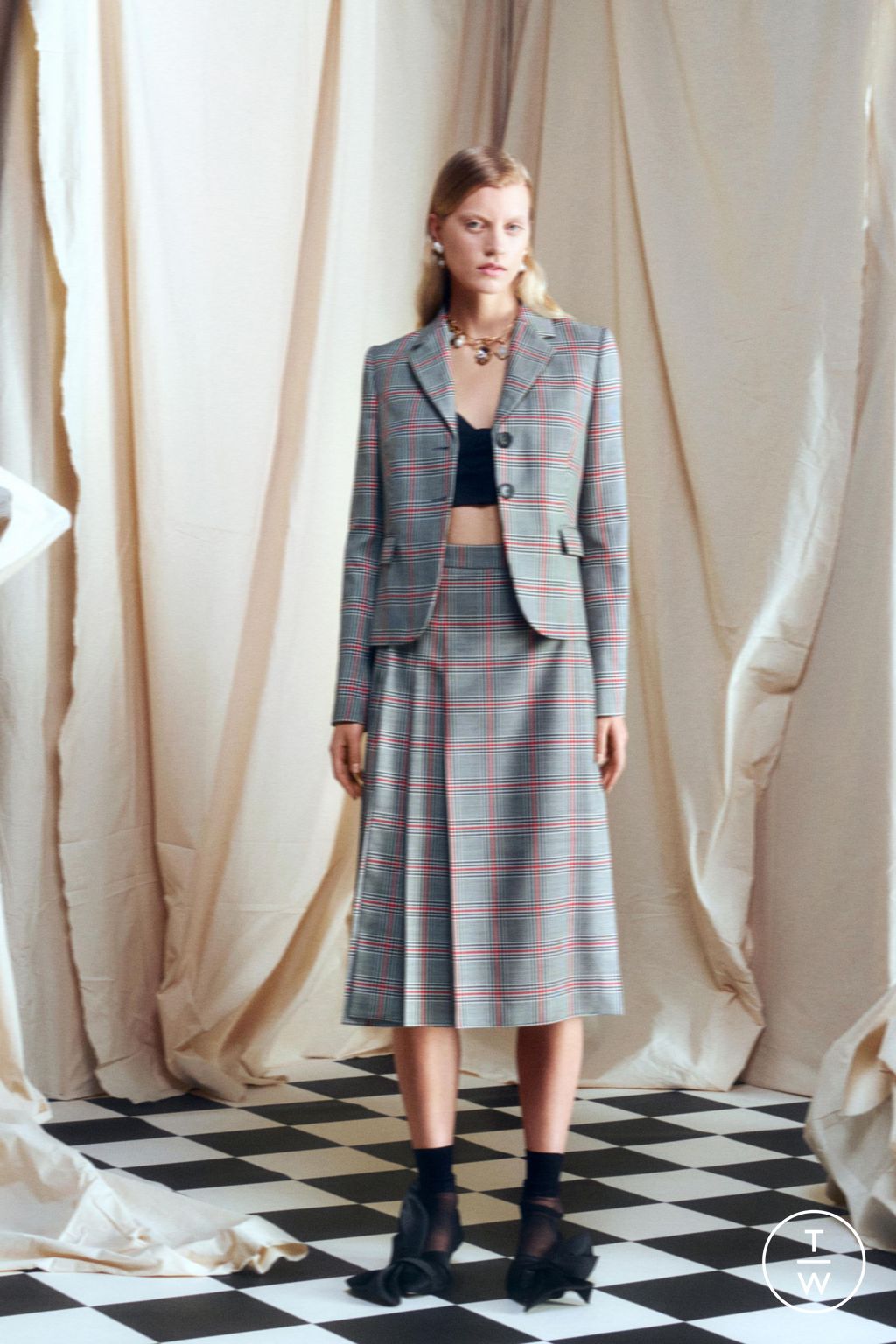 Fashion Week London Resort 2024 look 12 from the Erdem collection 女装