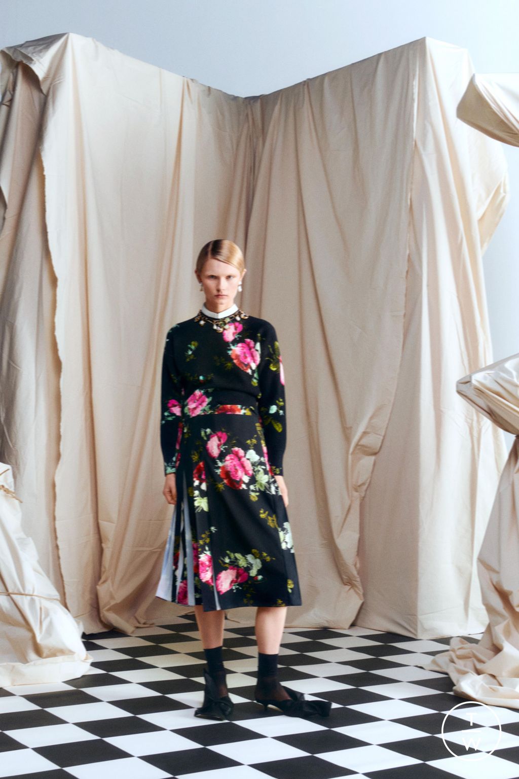 Fashion Week London Resort 2024 look 15 from the Erdem collection womenswear