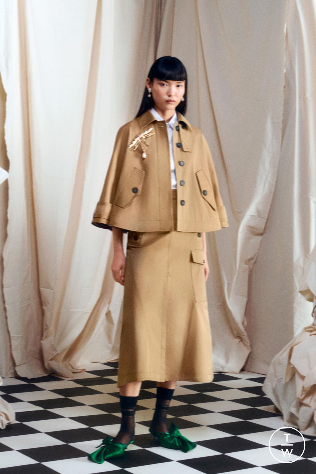 Fashion Week London Resort 2024 look 27 from the Erdem collection 女装