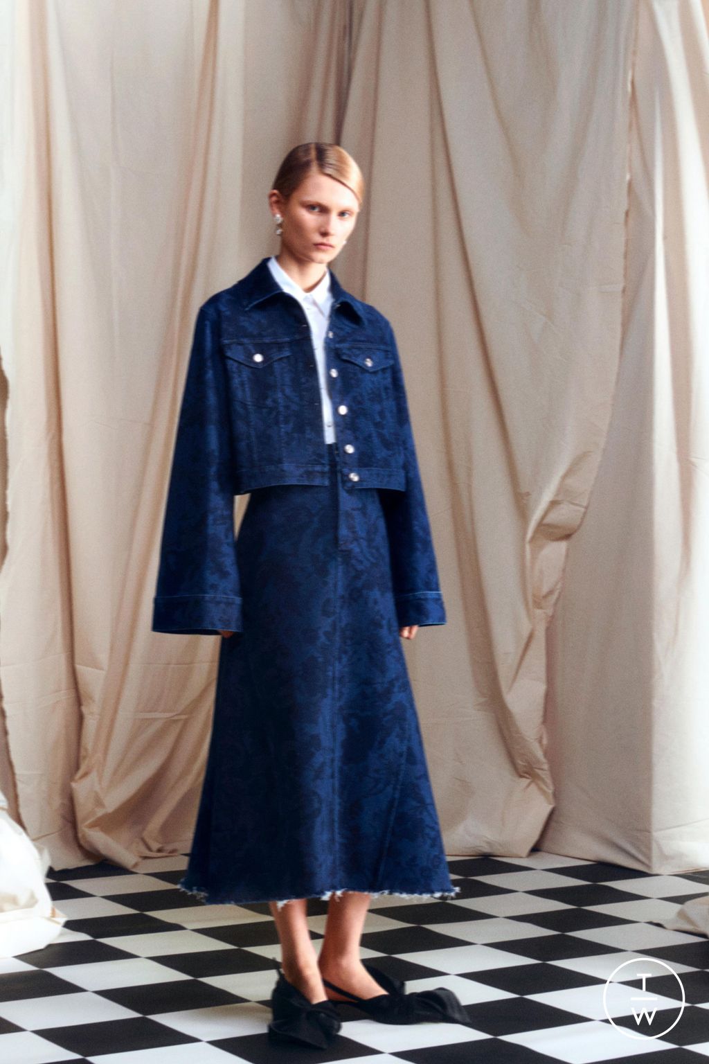 Fashion Week London Resort 2024 look 31 from the Erdem collection 女装